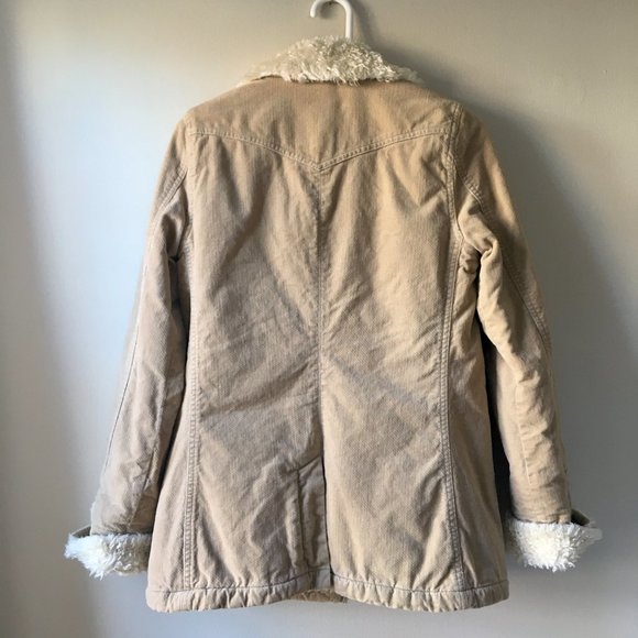 Classic camel-colored sherpa-lined coat - Picture 2 of 9